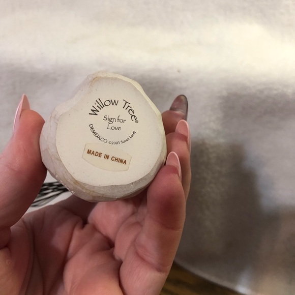 FINAL SALE- LEAVING CLOSET-NO FURTHER DISCOUNTS - Picture 4 of 4